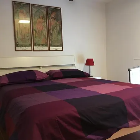 Mida House נאפולי