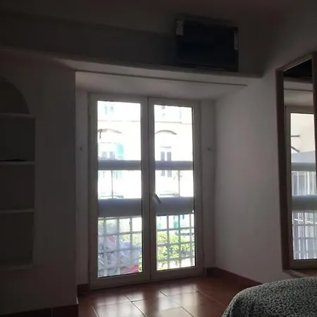 Mida House דירה